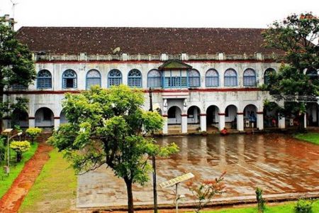 Madikeri Fort - Udupi Taxi Services